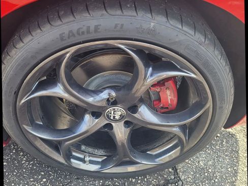 Used 2021 Alfa Romeo Giulia Ti Sport image 16