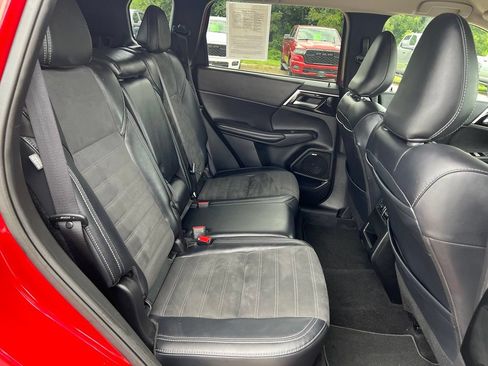 Used 2025 Mitsubishi Outlander SE AWD/4WD image 18
