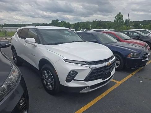 Used 2023 Chevrolet Blazer LT w/ LPO, Floor Liner Package AWD/4WD image 5