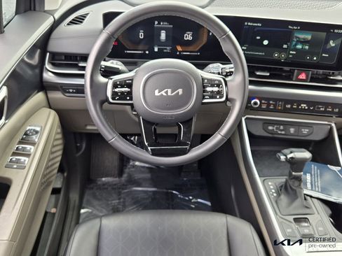 Used 2026 Kia Carnival FWD image 14