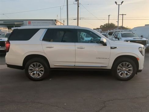 Certified 2022 GMC Yukon Denali image 8