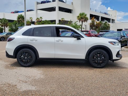 New 2026 Honda HR-V Sport image 4