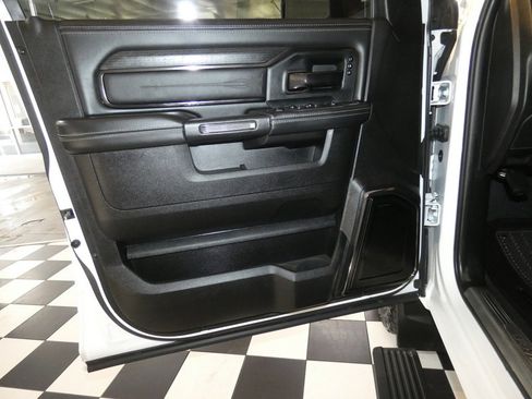 Used 2023 RAM 2500 Limited image 28