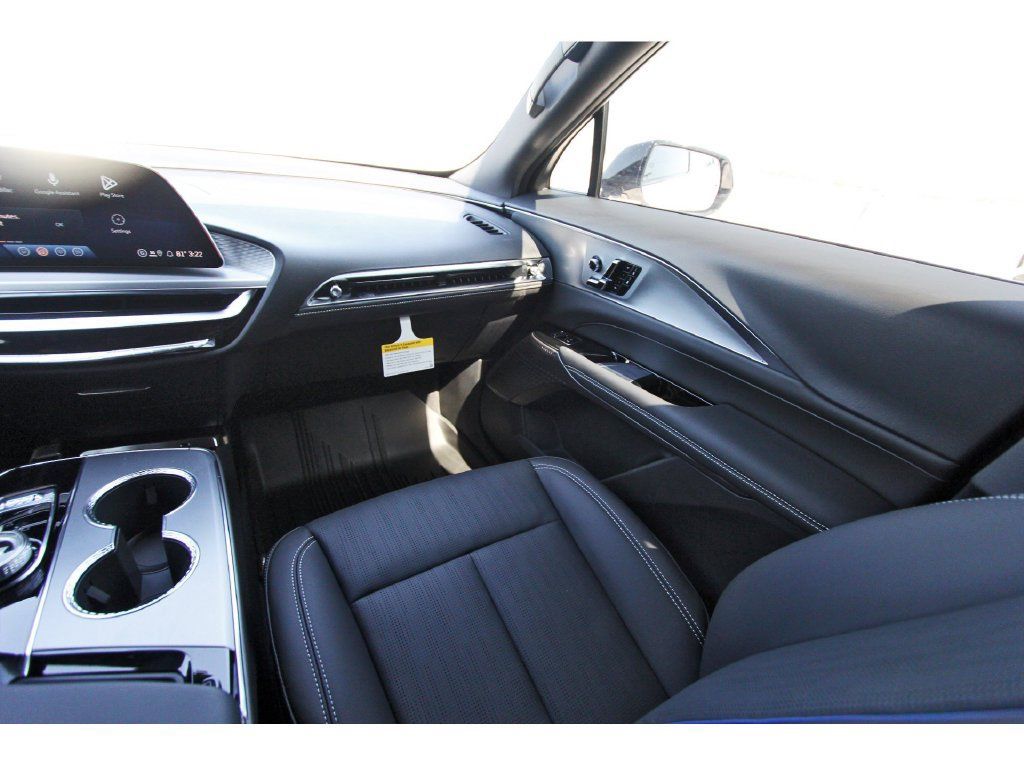 New 2027 Cadillac Lyriq Sport RWD image 10