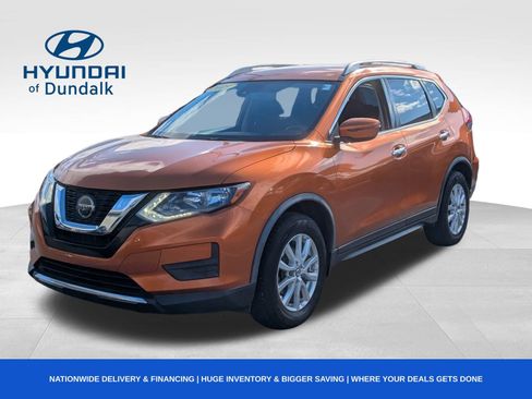 Used 2019 Nissan Rogue SV image 1