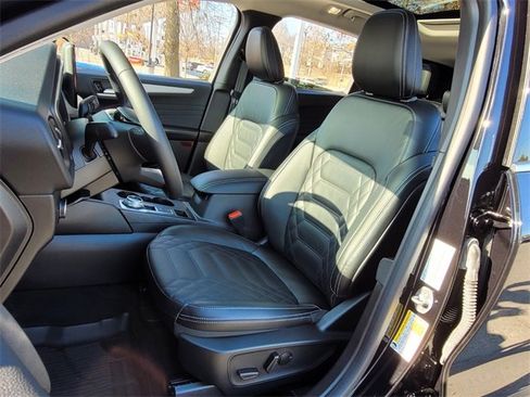 Used 2023 Ford Escape Platinum w/ Premium Technology Package image 8