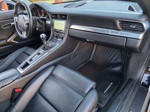 Used 2014 Porsche 911 Carrera image 32