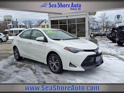 Used 2019 Toyota Corolla LE image 1