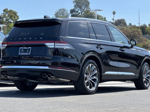 New 2025 Lincoln Aviator Reserve image 3