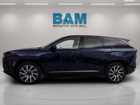 New 2025 Jeep Wagoneer Limited image 4