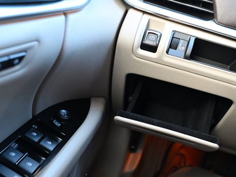 Used 2016 Cadillac XTS Luxury w/ Driver Awareness Package image 15