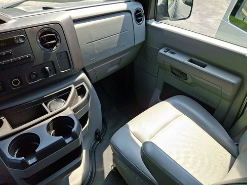 Used 2011 Ford E-350 and Econoline 350 XL w/ PWR Windows & Locks Group RWD image 11