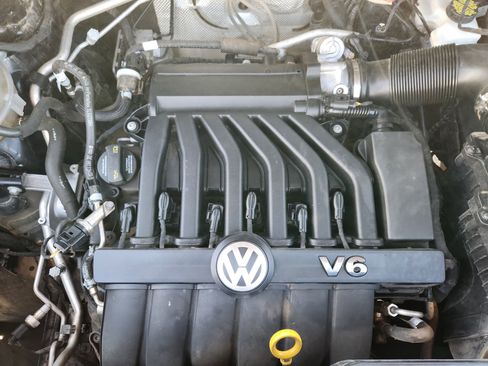 Used 2021 Volkswagen Atlas Cross Sport SE FWD image 33