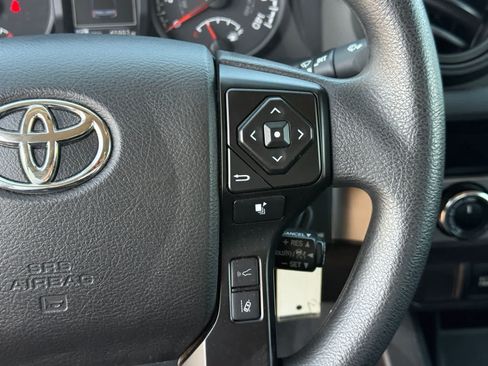 Used 2022 Toyota Tacoma SR AWD/4WD image 22