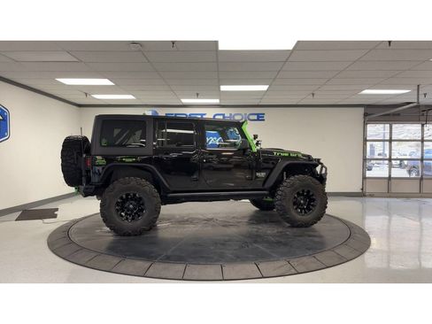 Used 2012 Jeep Wrangler Unlimited Rubicon AWD/4WD image 9