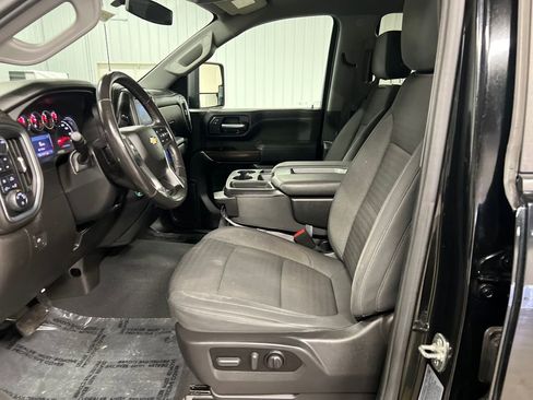Certified 2022 Chevrolet Silverado 3500 LT w/ Convenience Package image 12