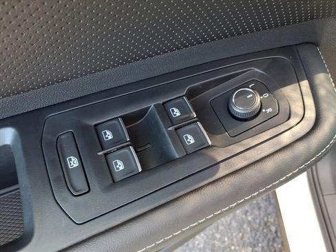 New 2026 Volkswagen Atlas SE image 10