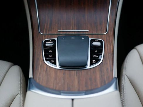 Certified 2022 Mercedes-Benz GLC 300 4MATIC image 39