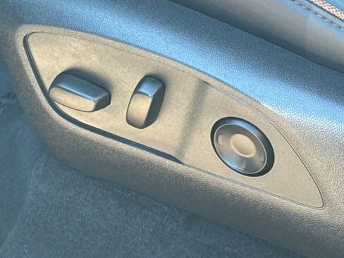 Used 2024 GMC Acadia AT4 w/ Luxury Package image 44