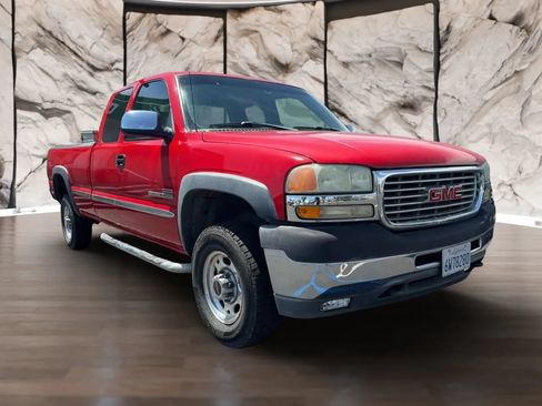 Used 2002 GMC Sierra 2500 2WD Extended Cab HD w/ SLT Marketing Option Pkg image 3