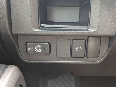 Used 2018 Toyota Tacoma SR5 image 23