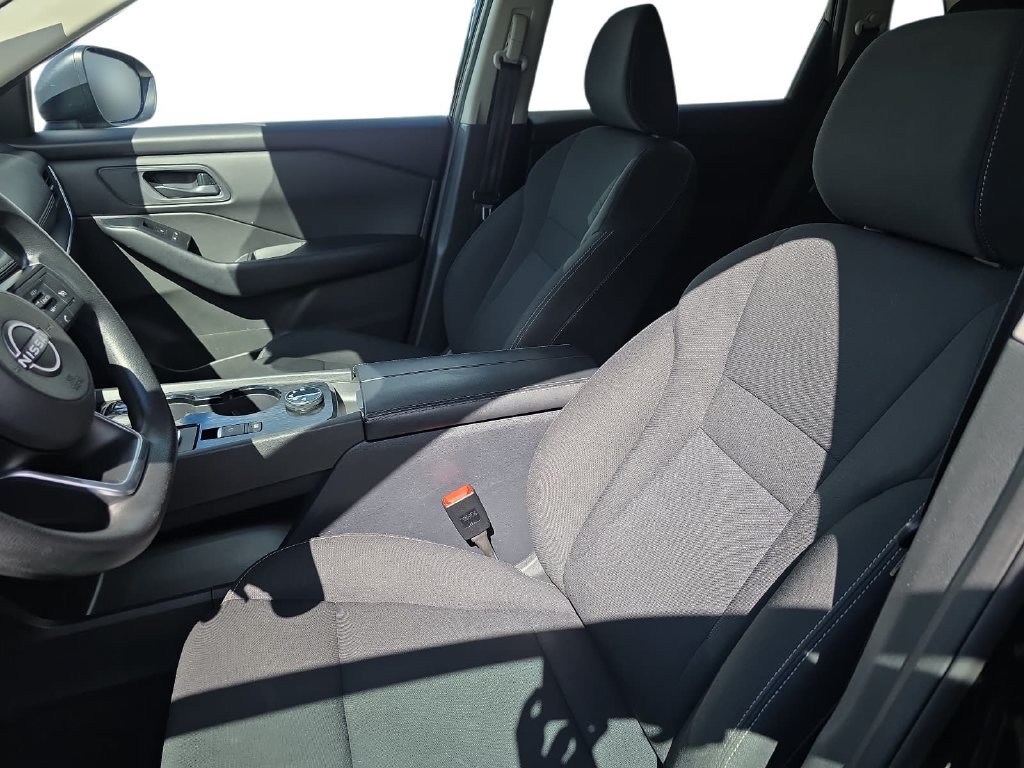 Used 2024 Nissan Rogue S AWD/4WD image 13