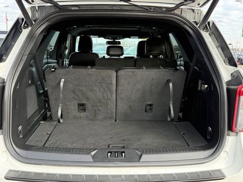 Certified 2023 Ford Explorer ST-Line w/ Class IV Trailer Tow Package image 29