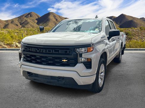 Used 2026 Chevrolet Silverado 1500 Custom AWD/4WD image 2