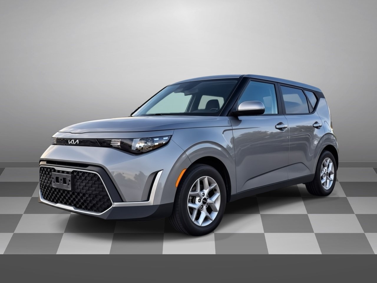 Used 2023 Kia Soul LX w/ LX Technology Package FWD image 3