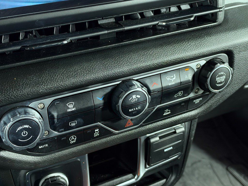 Used 2024 Jeep Wrangler Sport AWD/4WD image 21