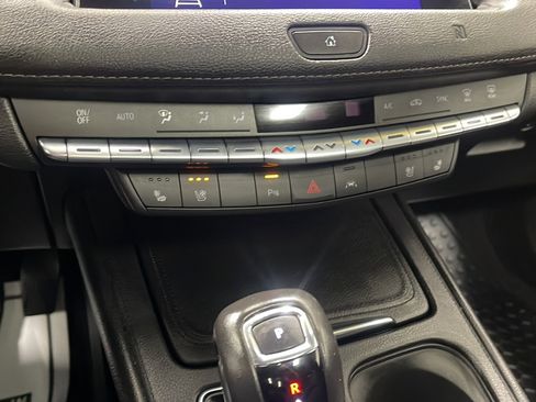 Used 2019 Cadillac XT4 Premium Luxury AWD/4WD image 11