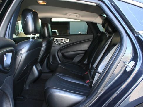 Used 2016 Chrysler 200 Limited Platinum FWD image 24