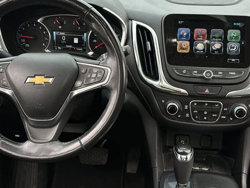 Used 2018 Chevrolet Equinox Premier FWD image 16