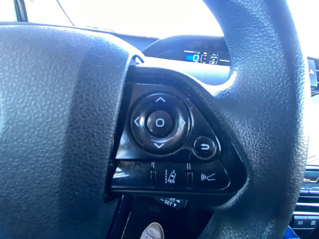 Used 2022 Toyota Prius LE AWD/4WD image 20