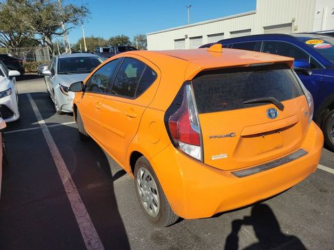 Used 2015 Toyota Prius C Two image 4