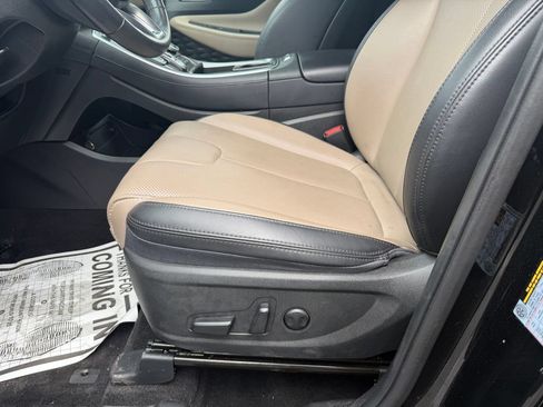 Used 2023 Hyundai Santa Fe SEL w/ Premium Package AWD/4WD image 12