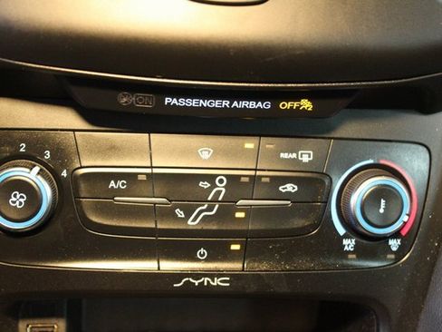 Used 2016 Ford Focus SE image 24