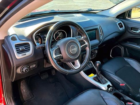 Used 2018 Jeep Compass Latitude w/ Popular Equipment Group image 17