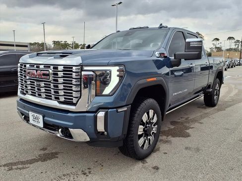 New 2026 GMC Sierra 2500 Denali w/ Denali Reserve Package AWD/4WD image 3