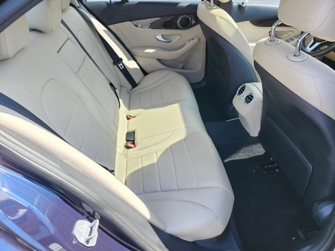 Used 2019 Mercedes-Benz C 300 4MATIC Sedan image 20
