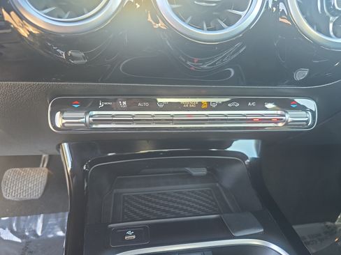 Used 2025 Mercedes-Benz CLA 250 image 18