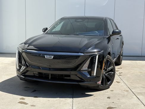 Certified 2024 Cadillac Lyriq Sport AWD/4WD image 1