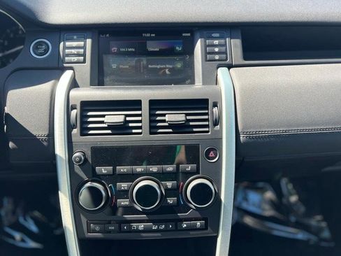 Used 2018 Land Rover Discovery Sport HSE image 15