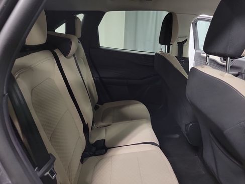 Used 2022 Ford Escape SE FWD image 28