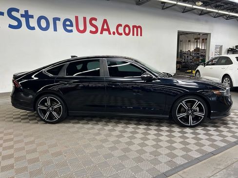 Used 2024 Honda Accord Sport image 10