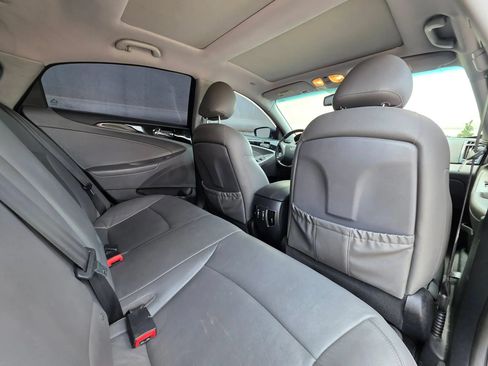 Used 2012 Hyundai Sonata Limited w/ Navigation Pkg FWD image 16
