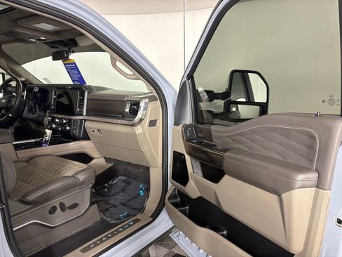 Used 2026 Ford F450 Platinum w/ Platinum Plus Package AWD/4WD image 37
