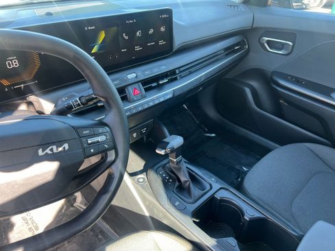 Used 2025 Kia K4 FWD image 20