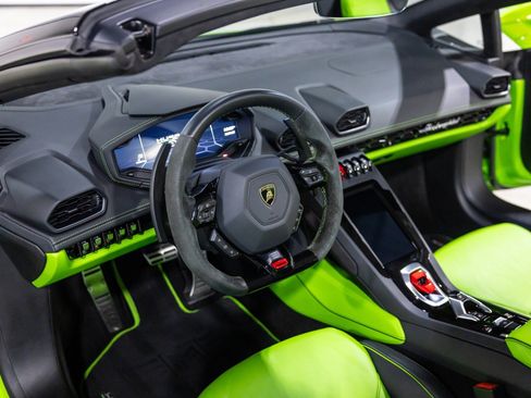 Used 2023 Lamborghini Huracan EVO AWD/4WD image 37