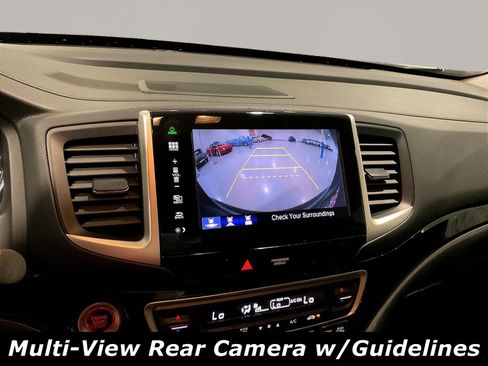 Used 2016 Honda Pilot Touring image 14